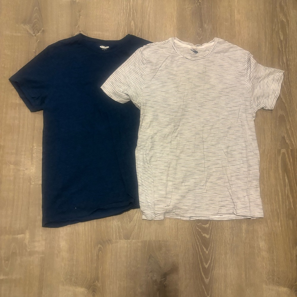 Old navy soft washed striped Crewneck navy & gray t-shirts size M EUC